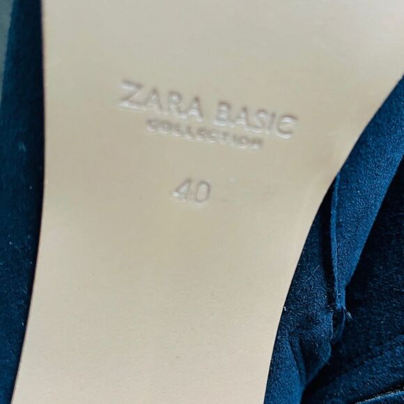 Zara Navy Suede Pom Pom Heeled Chic Minimalist Booties Women’s Size 9.5 - Picture 10 of 10